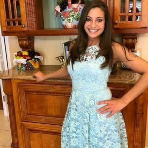 Meet your Posher, Christina